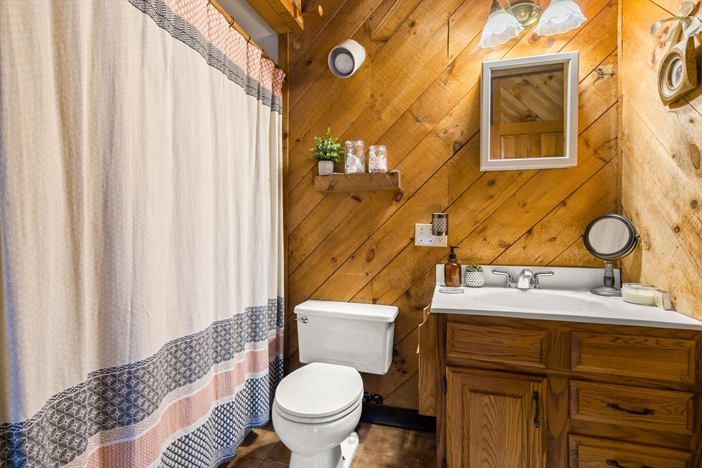 50 Mill Ln, Cohasset