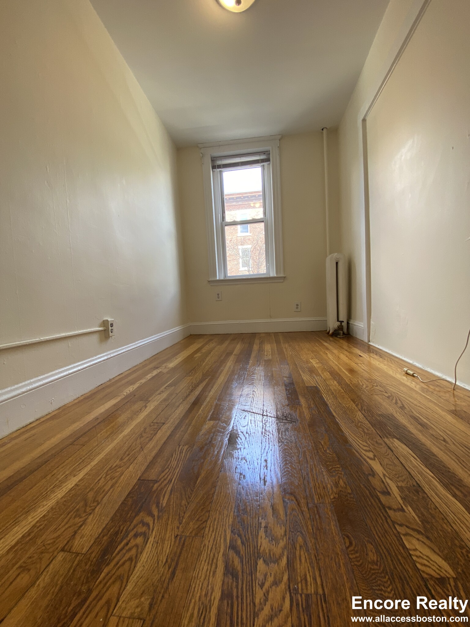 5 Barrows St, Allston