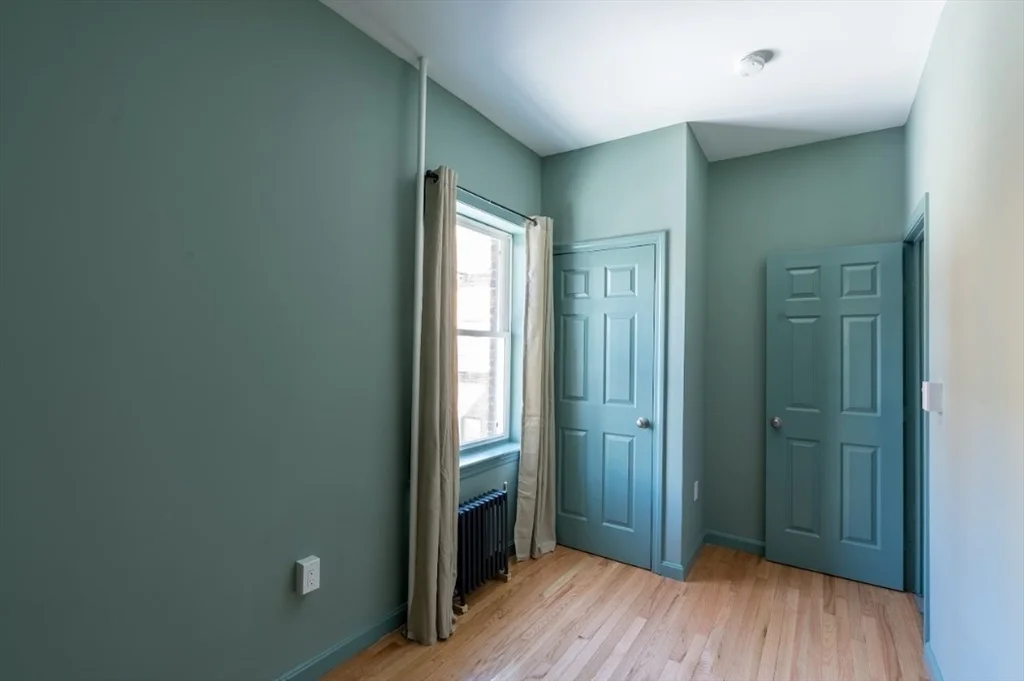 100 Washington St, Brighton