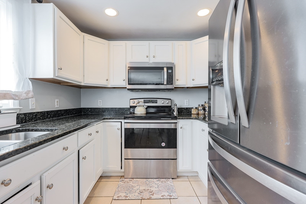 348 Osgood St, North Andover