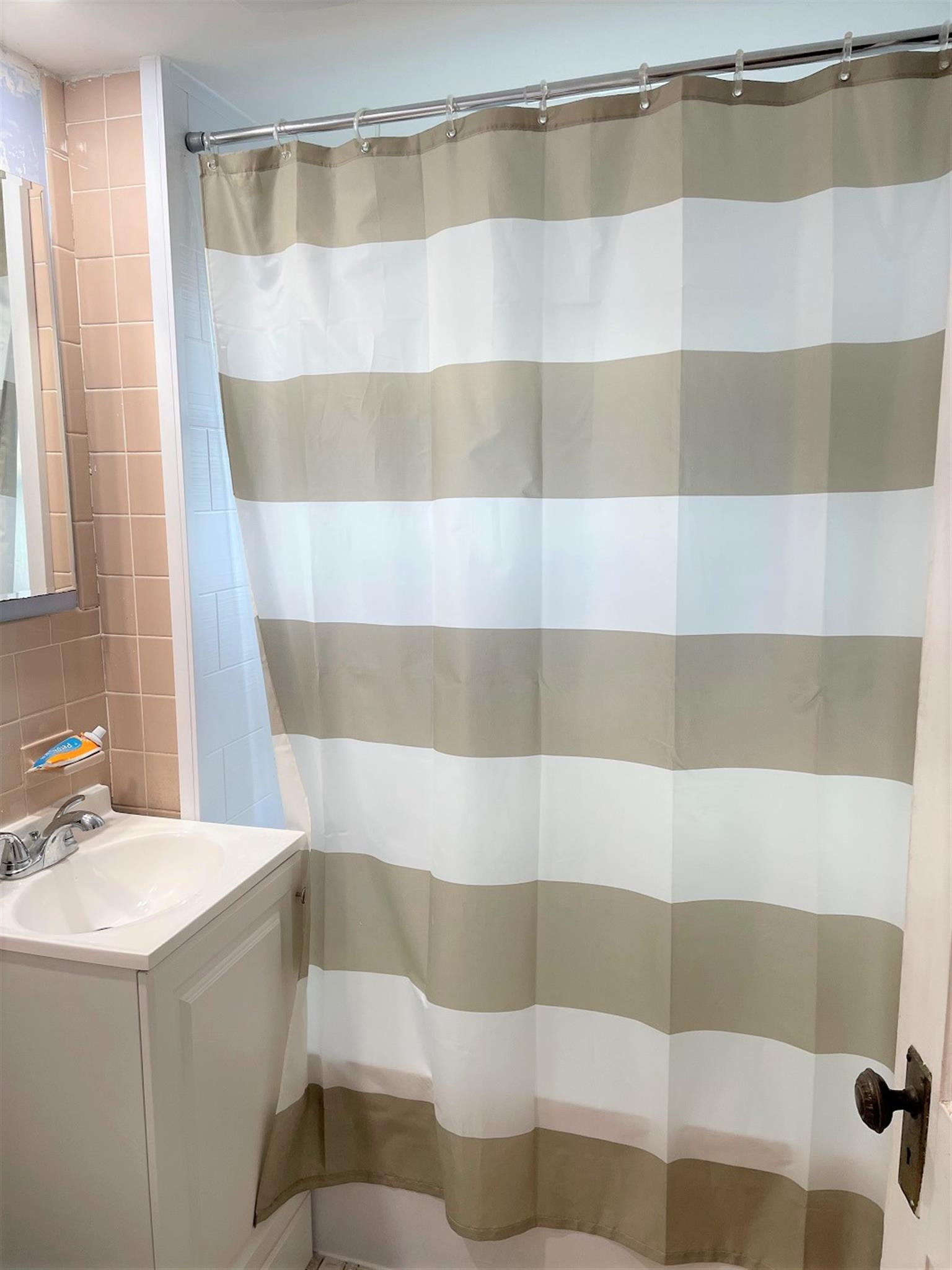 16 Hamilton St, West Somerville