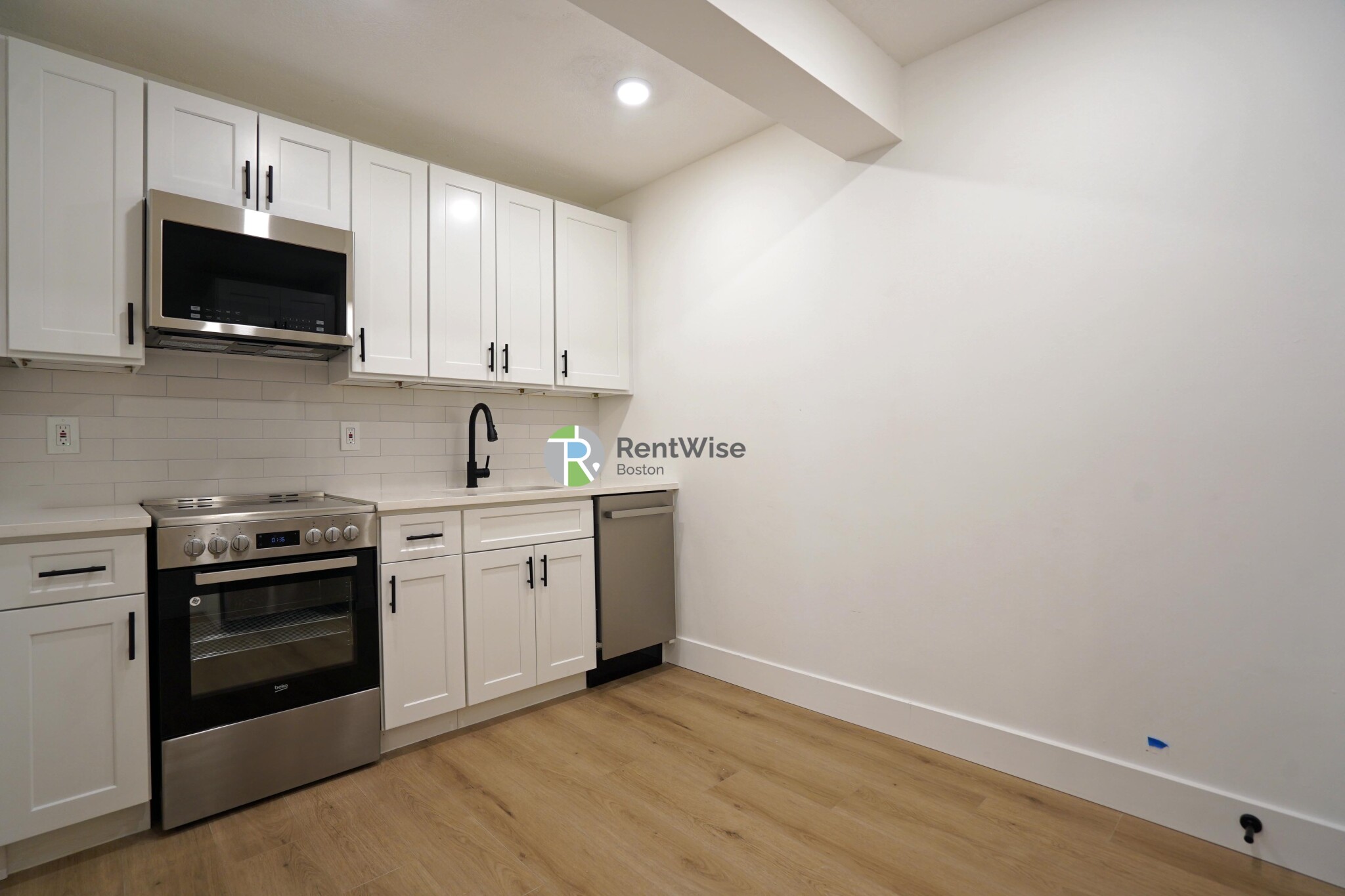 745 East 6th St, South Boston