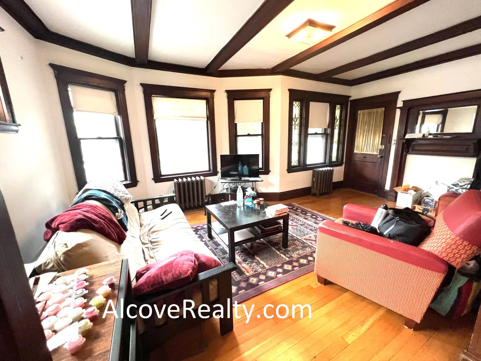 11 Leonard St, Tufts