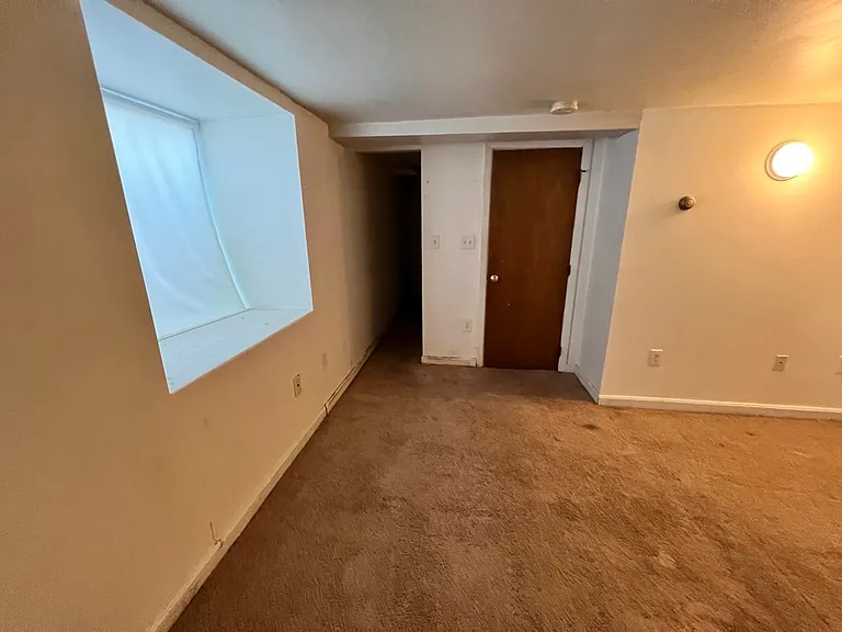 117 South St, Banks Square