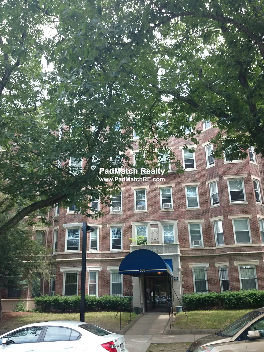 368 Riverway, Mission Hill