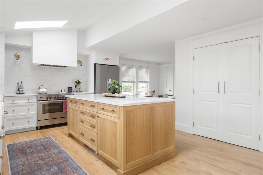 211 Castle Rd, Nahant