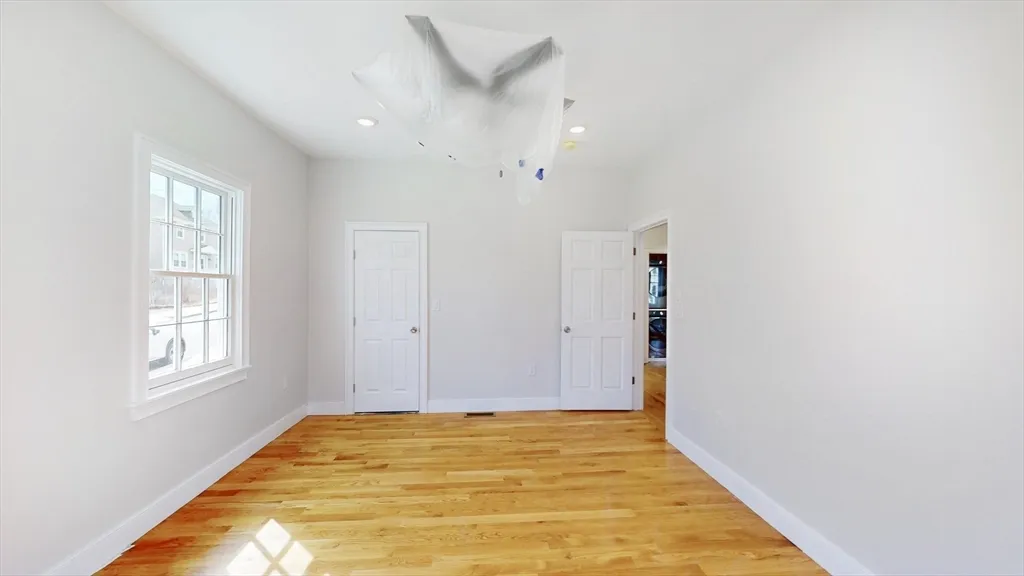 48 Rockwell St, Maplewood