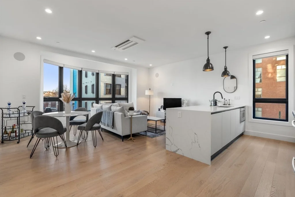 75 W Broadway, South Boston