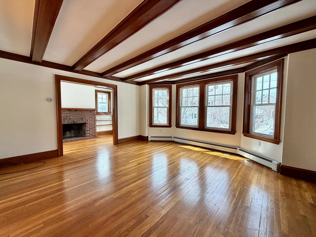 31 Oakley Rd, Watertown