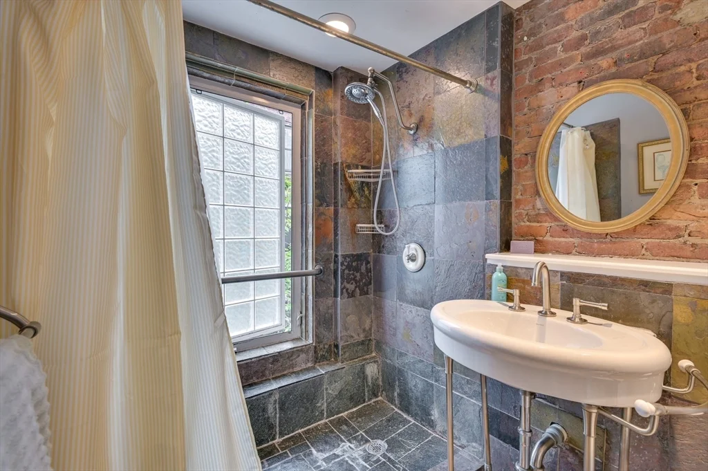 24 Bradford St, South End