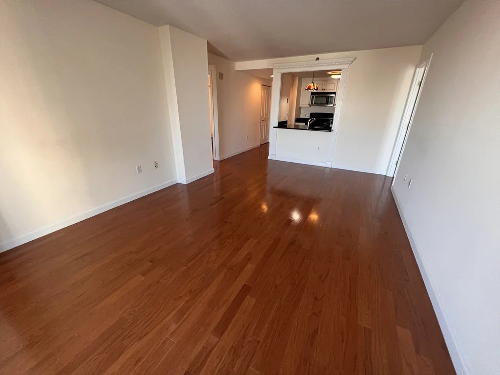 8 Museum Way, East Cambridge