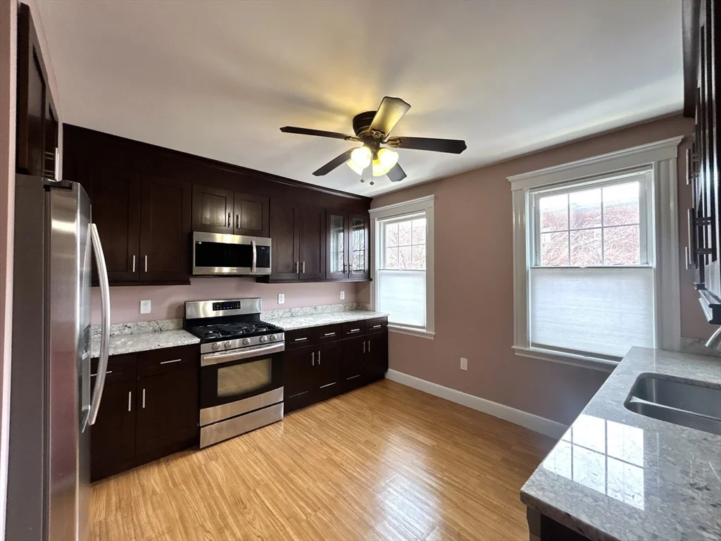 6 Alton Ct, Coolidge Corner