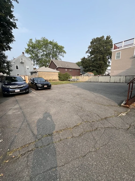 36 Everett St, Medford