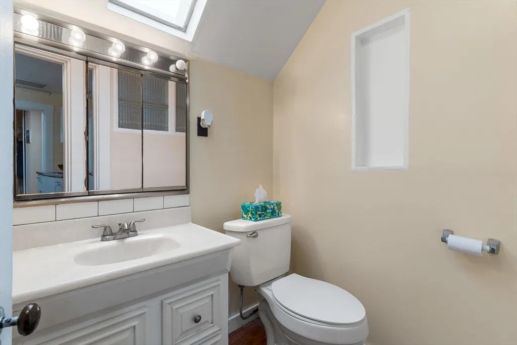 21 Wenham St, Jamaica Plain