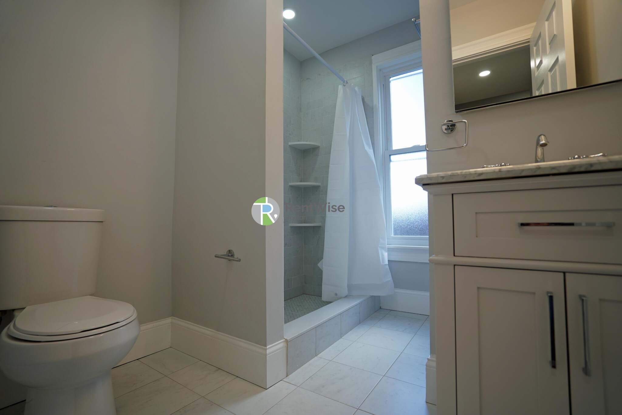 374 Oxford St, Baldwin