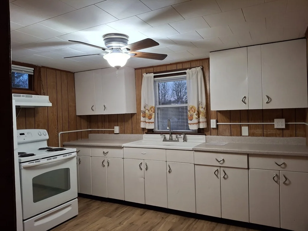 71-2 Chapel St, Shirley