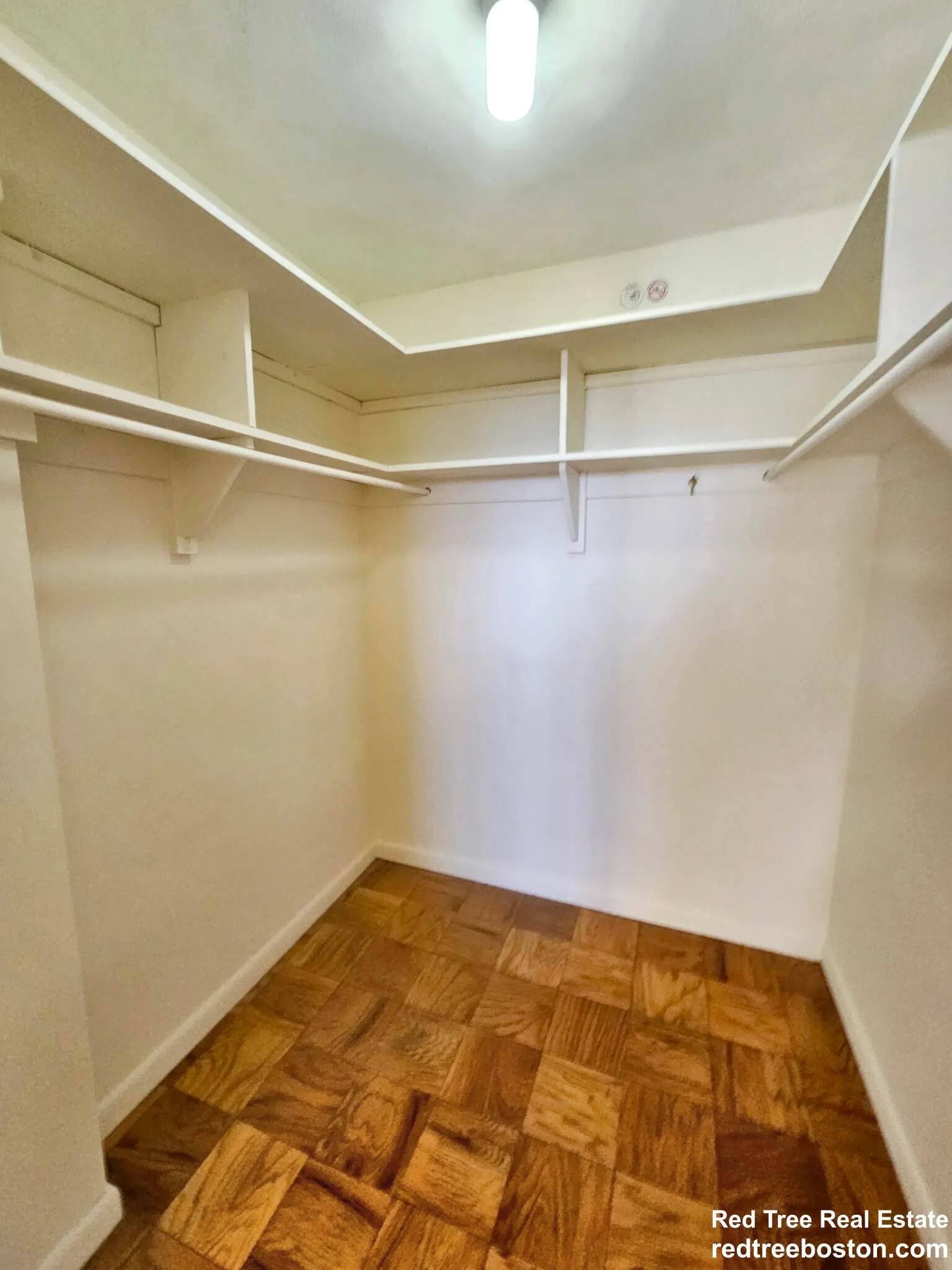 101 Monmouth St, Longwood