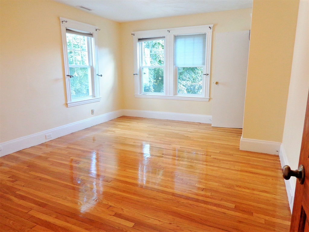 117 Lewis Rd, Belmont