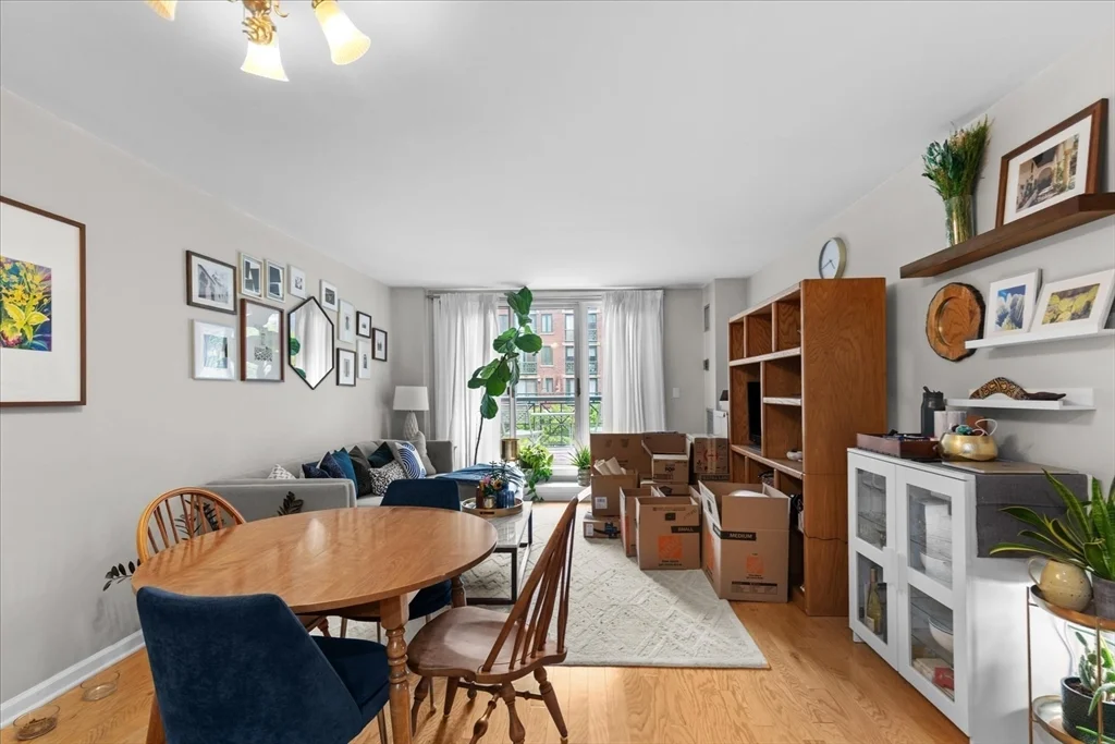 10 Rogers St, East Cambridge