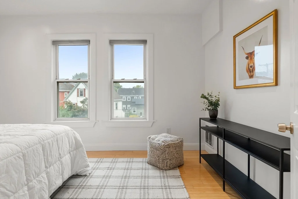 178 Hyde Park Ave, Jamaica Plain