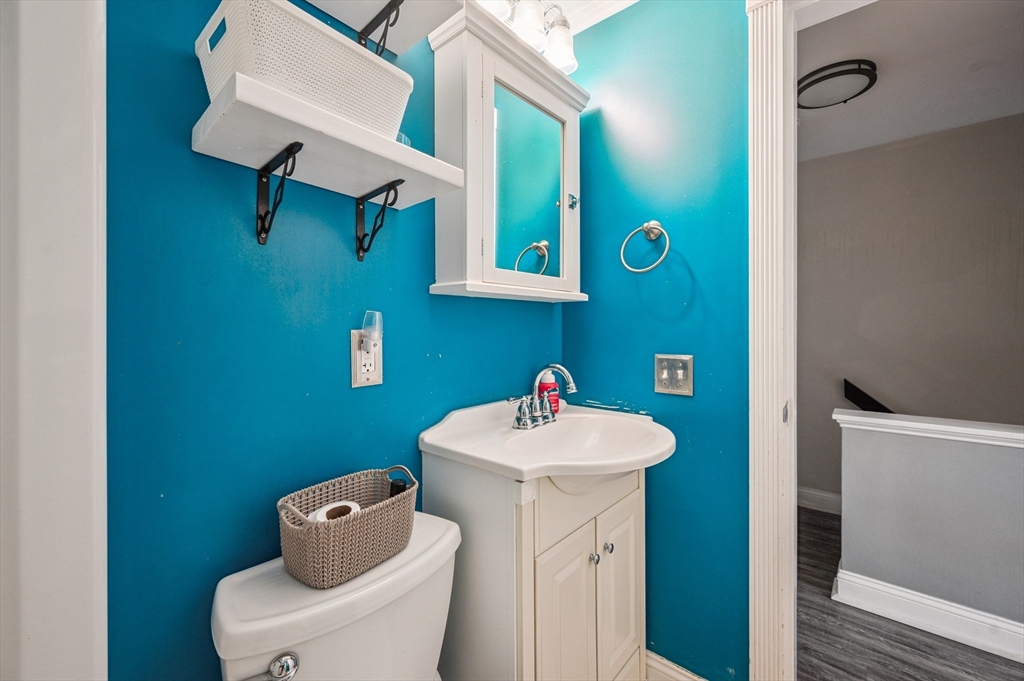 330 Sterling St, West Boylston