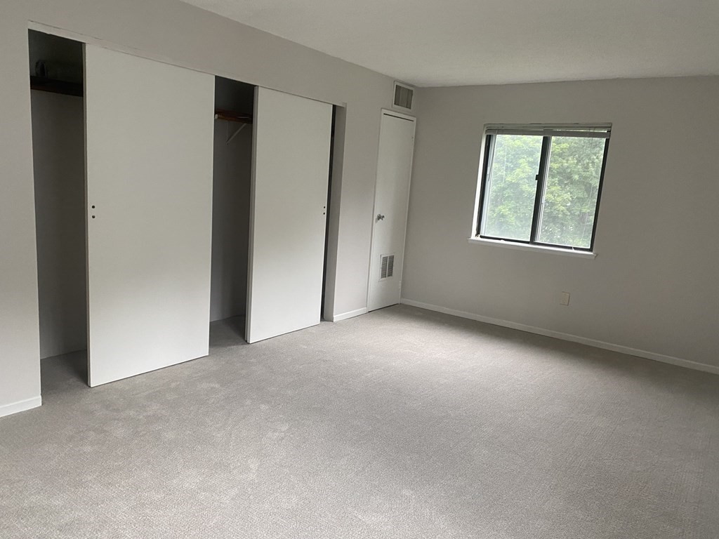 6 Village Way, Natick