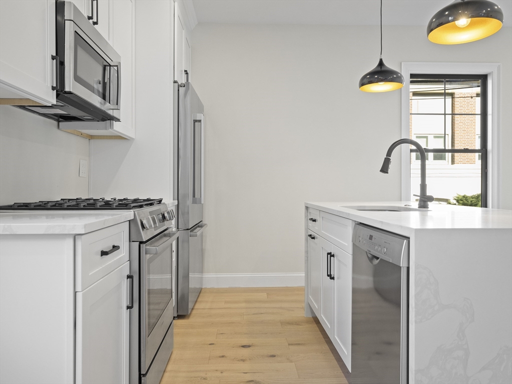 48 Woodward St, South Boston