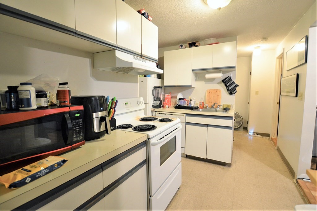 21 Kinross Rd, Brighton