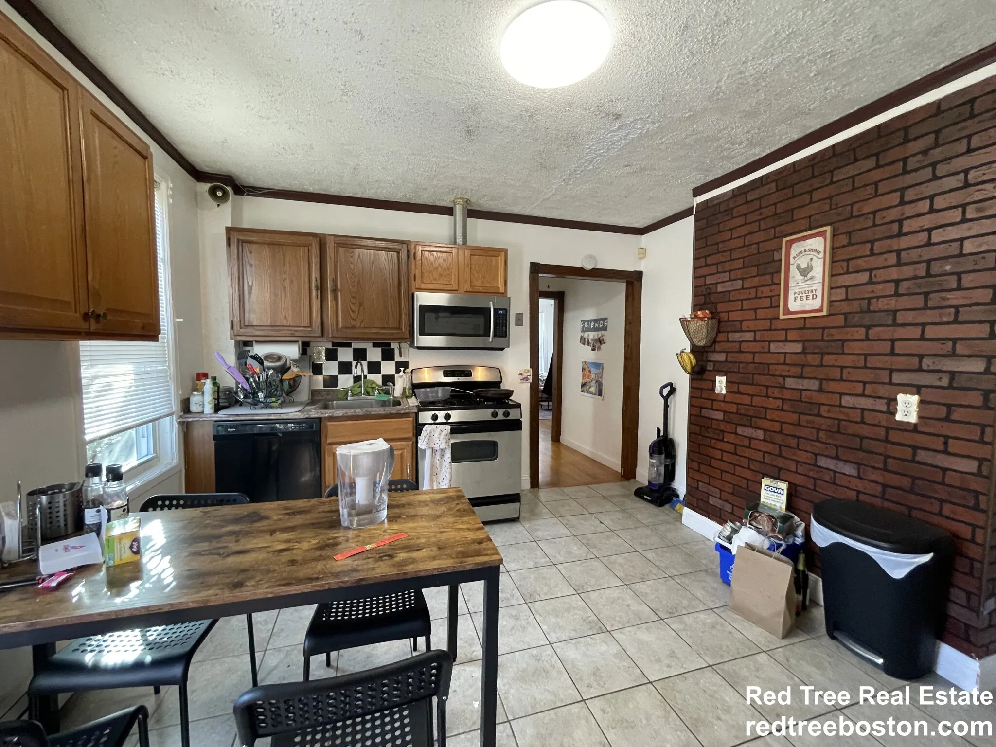 205 Hillside St, Mission Hill