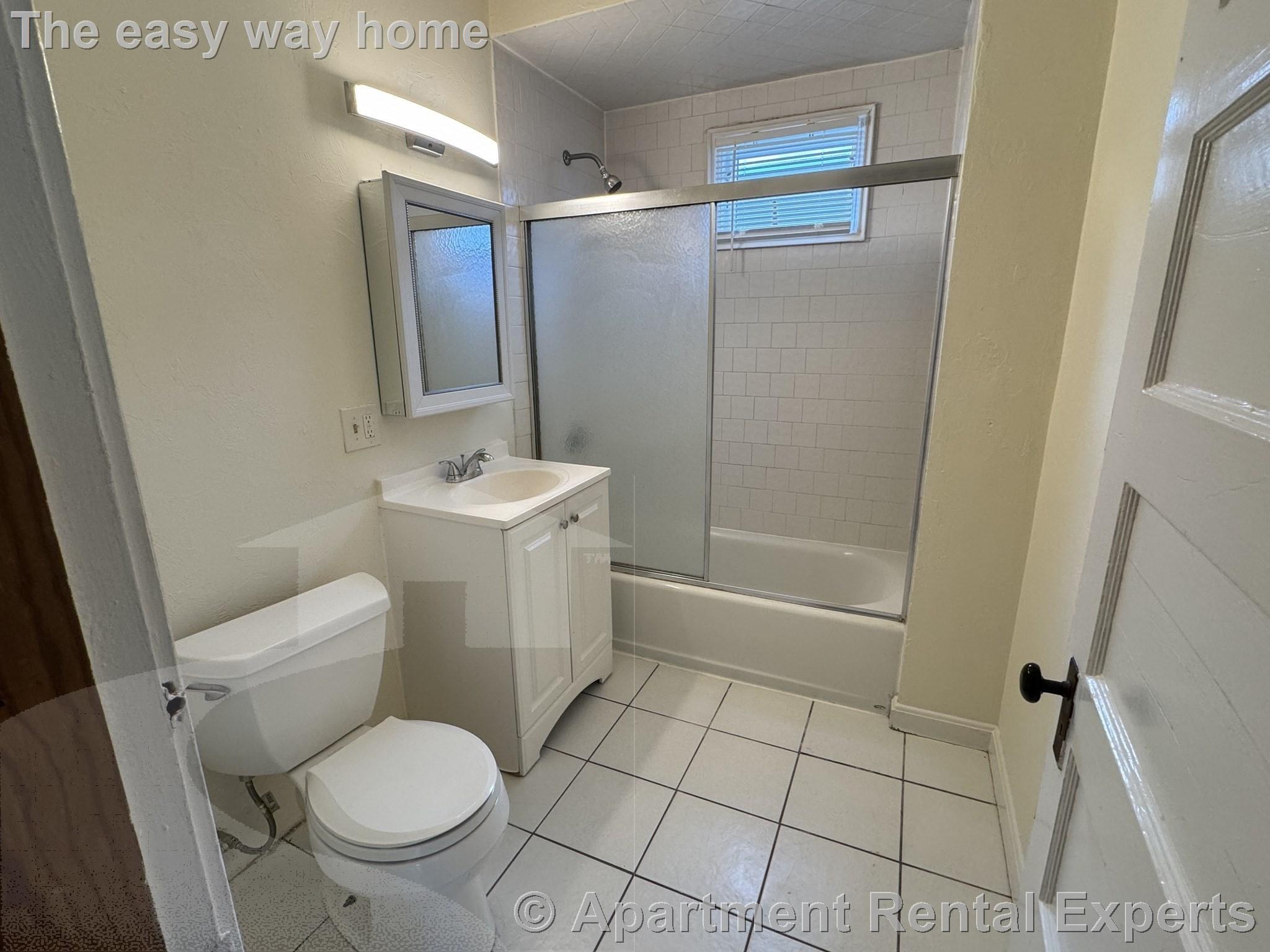 139 Cottage St, Everett