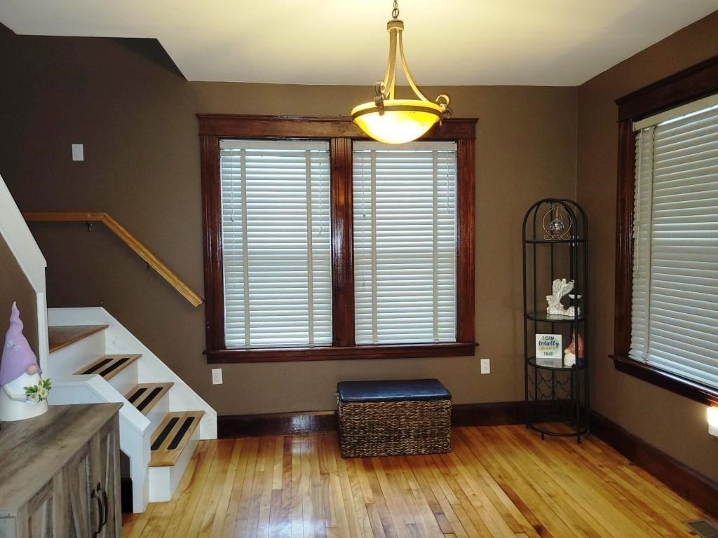 204 Massasoit Rd, Worcester