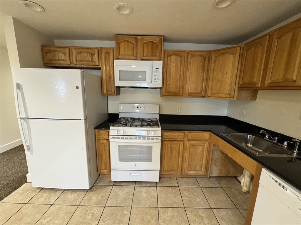 12 Crane St, Southbridge