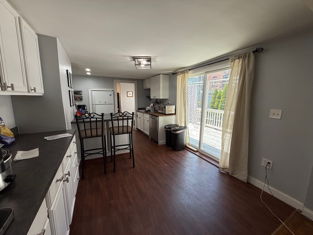 189 W Sixth St, South Boston