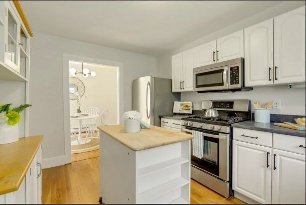 20 Lake St, Ward Two