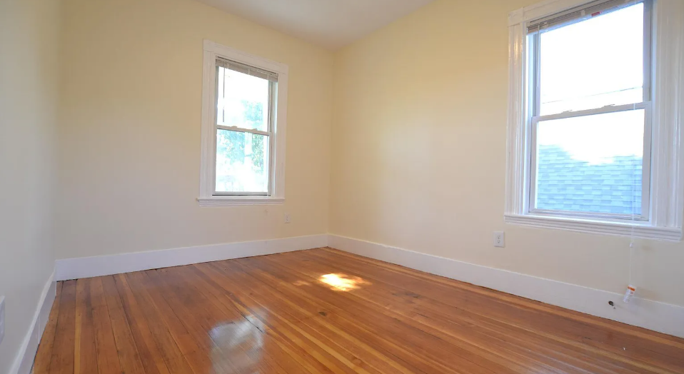 36 Brackett St, Oak Square