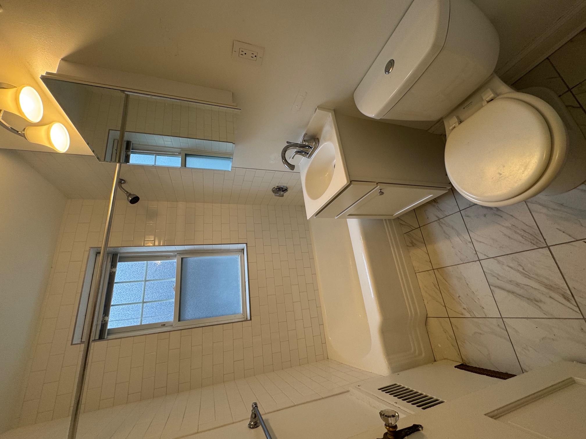 75 Kilsyth Rd, Brighton