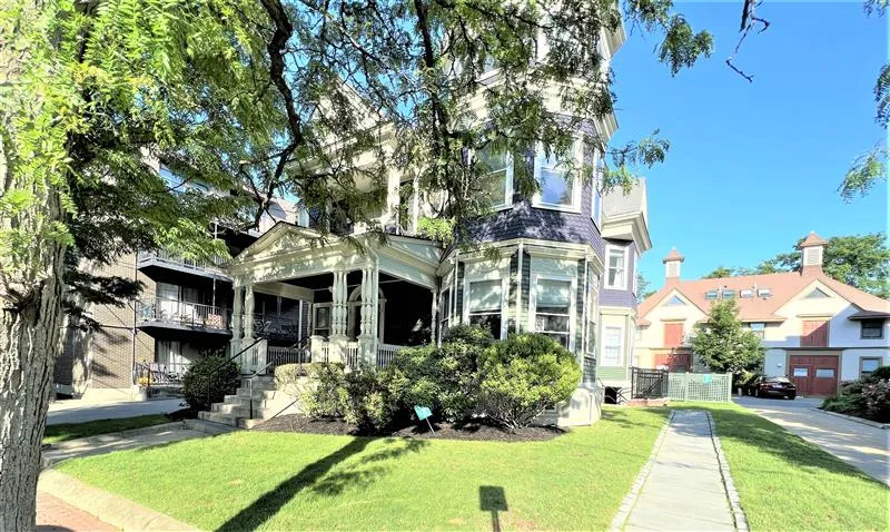 20 Highland Ave, Mid-Cambridge