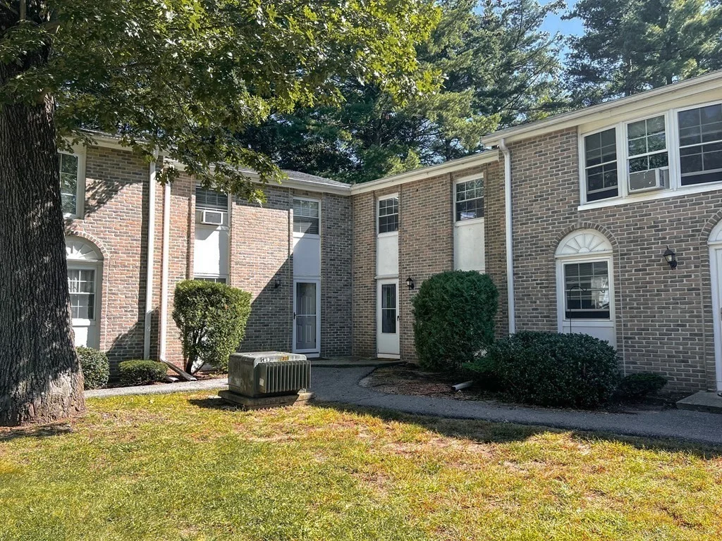 75 Sandy Pond Rd, Ayer