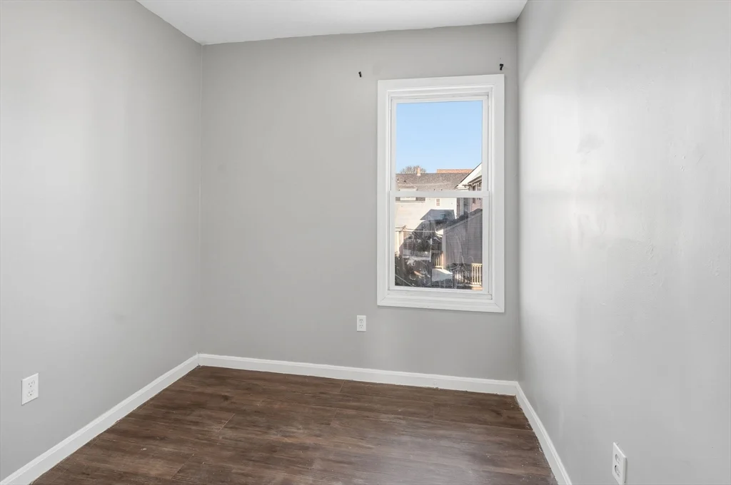 391 Rivet St, New Bedford