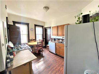 140 Columbia St, The Port