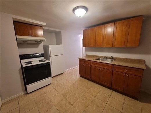 170 Safford St, Wollaston