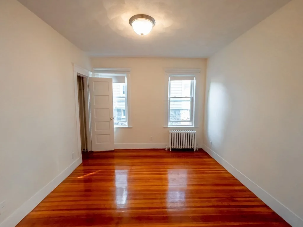 24 Montvale St, Roslindale
