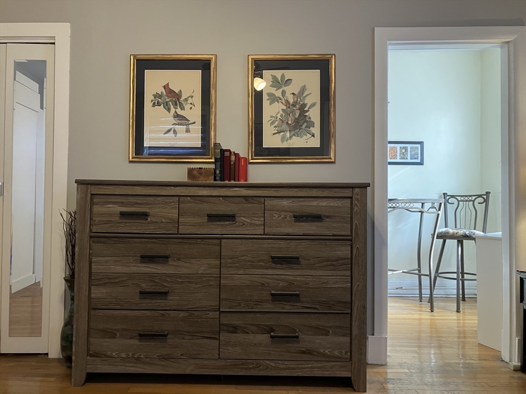 64 Queensberry, Fenway