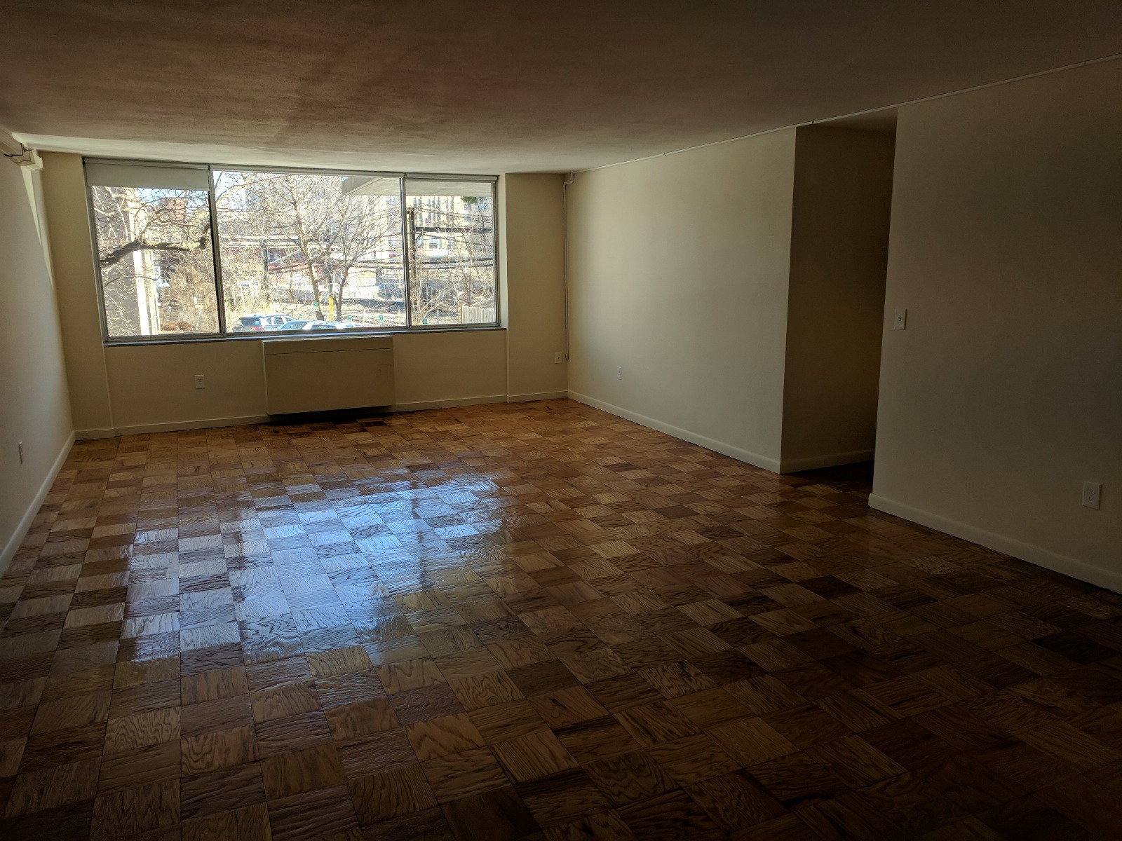 101 Monmouth St, Longwood