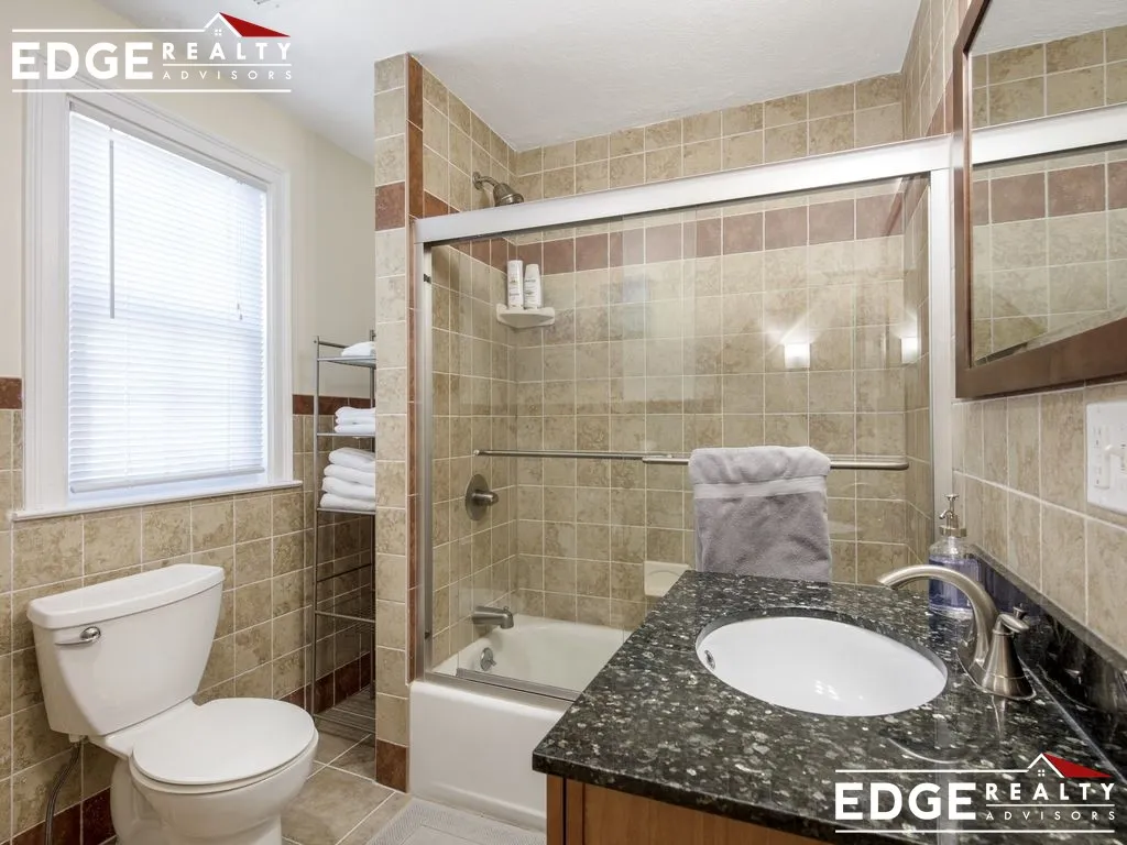 24 Fairmount Ave, West Somerville