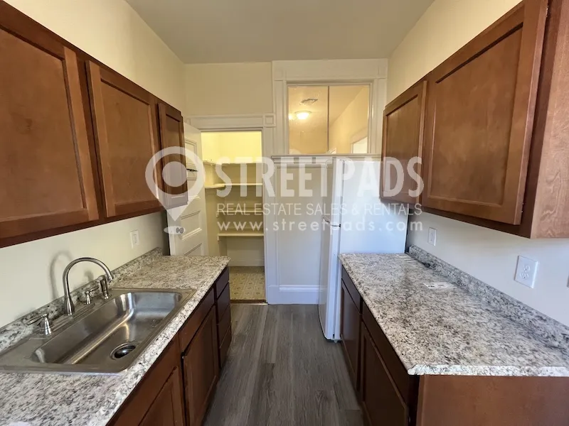 2 Ware St, Mid-Cambridge