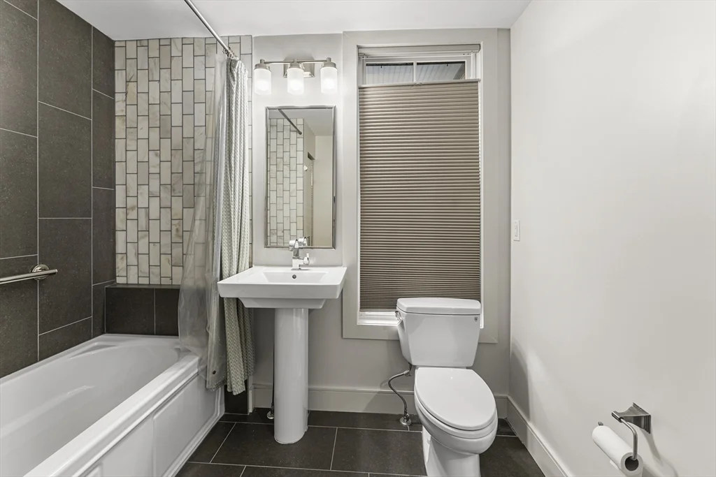 542 Dorchester Ave, South Boston