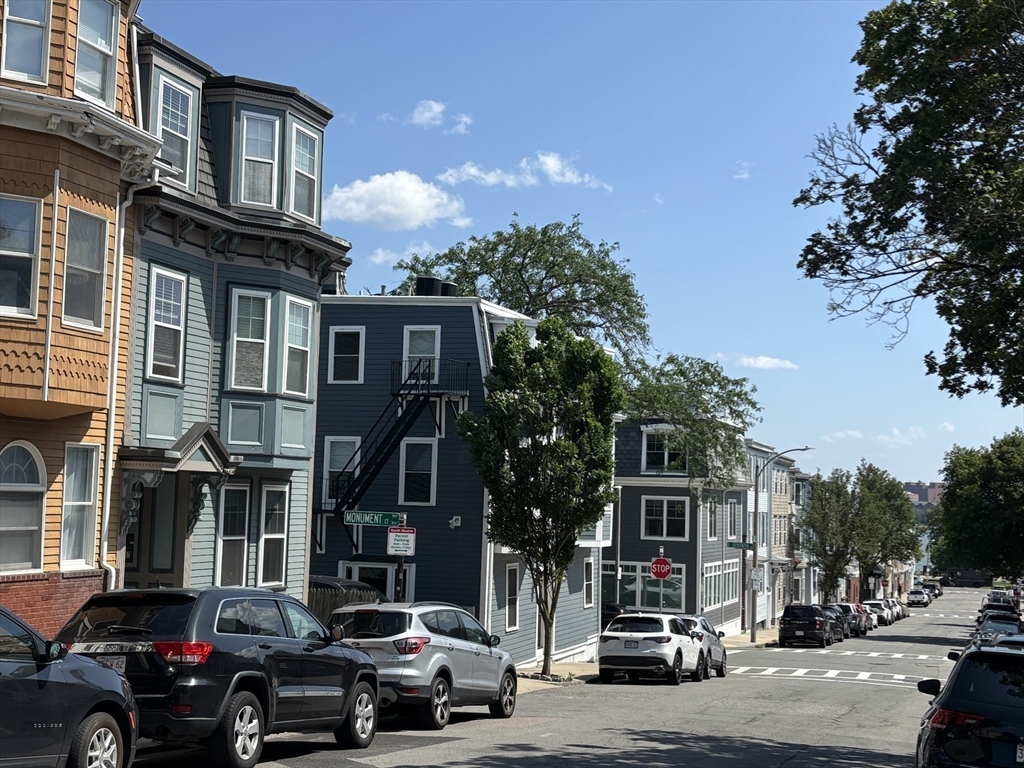 160 1/2 H St, South Boston