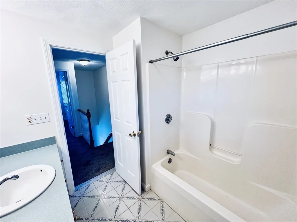 118 Wyoming Ave, Oak Grove