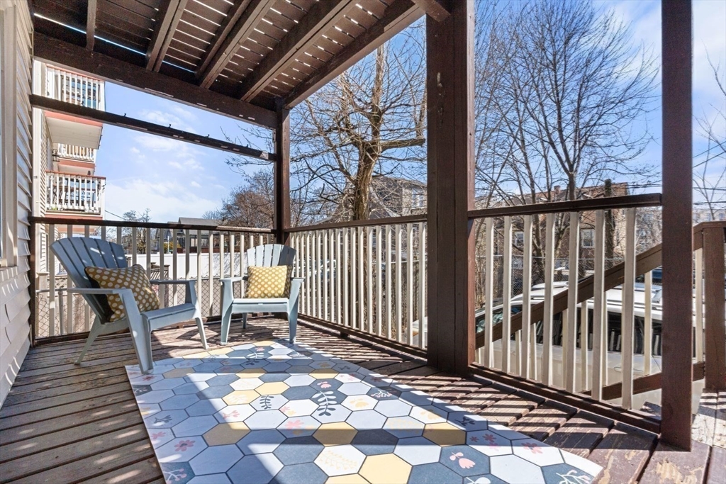 10 Centre Ave, Dorchester